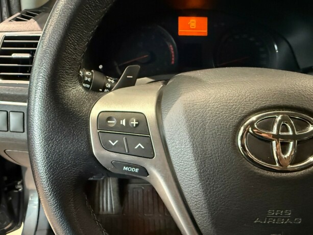 toyota-avensis-bensin-2014-big-26