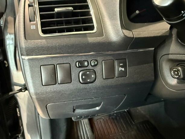 toyota-avensis-bensin-2014-big-25