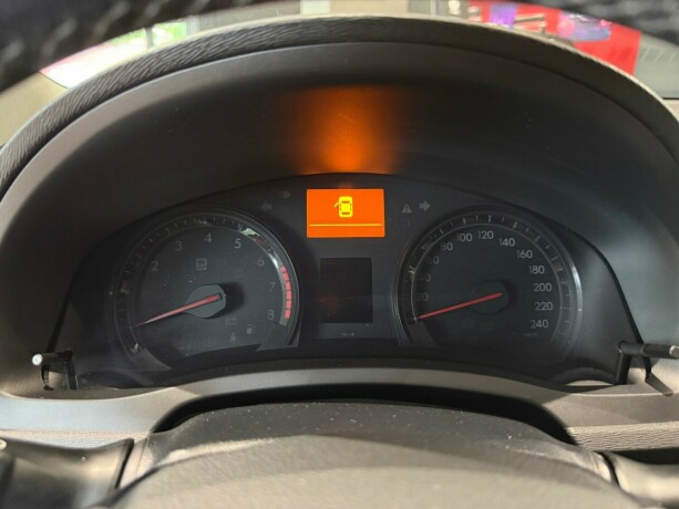 toyota-avensis-bensin-2014-big-22