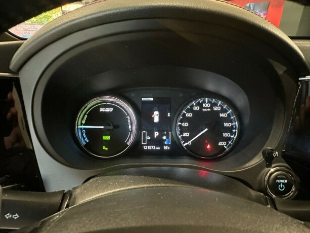 mitsubishi-outlander-elektrisitetbensin-2018-big-23
