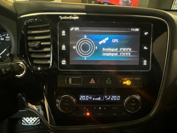 mitsubishi-outlander-elektrisitetbensin-2018-big-25