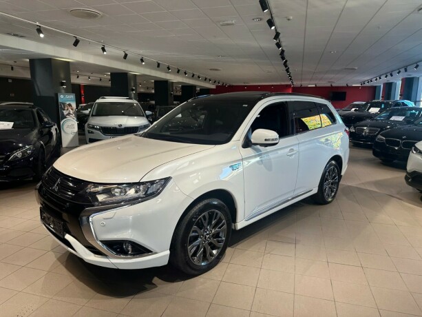 mitsubishi-outlander-elektrisitetbensin-2018-big-3