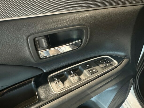 mitsubishi-outlander-elektrisitetbensin-2018-big-31