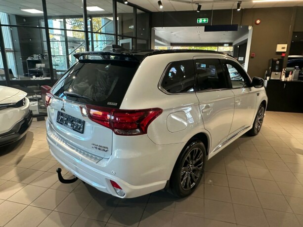 mitsubishi-outlander-elektrisitetbensin-2018-big-6