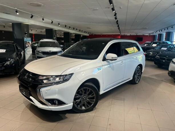 mitsubishi-outlander-elektrisitetbensin-2018-big-2