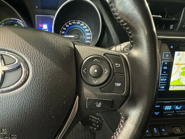 toyota-auris-elektrisitetbensin-2015-big-25