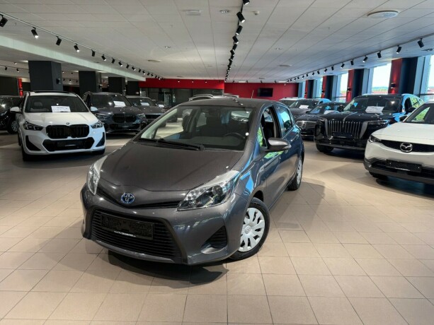 toyota-yaris-bensin-2013-big-0