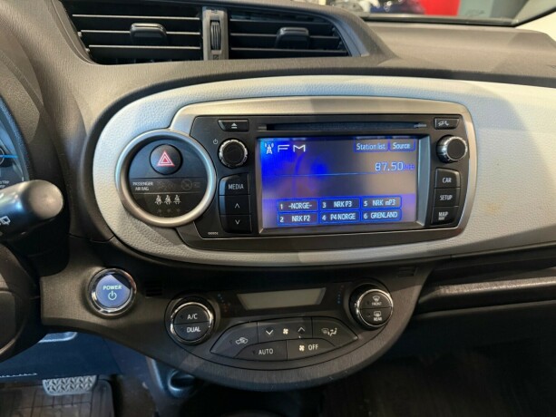 toyota-yaris-bensin-2013-big-18