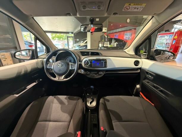 toyota-yaris-bensin-2013-big-13