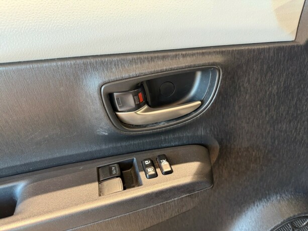 toyota-yaris-bensin-2013-big-24