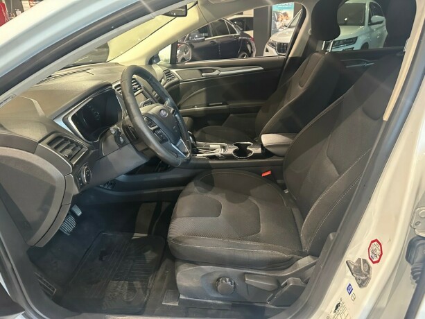 ford-mondeo-diesel-2017-big-9