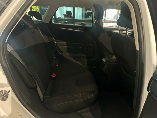 ford-mondeo-diesel-2017-big-14