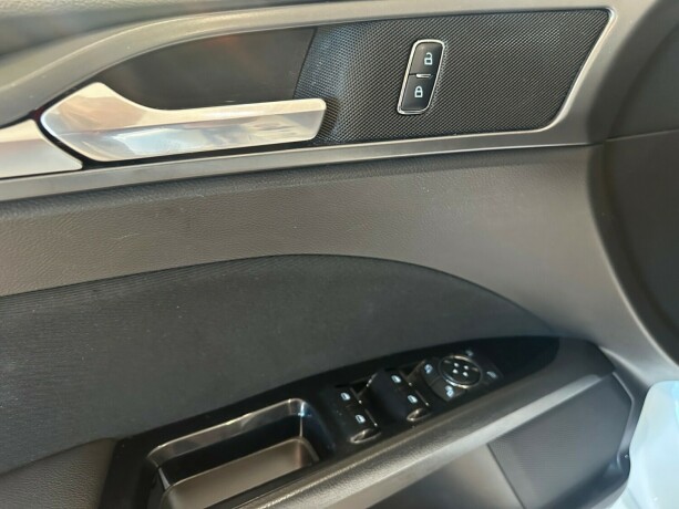 ford-mondeo-diesel-2017-big-28