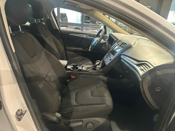 ford-mondeo-diesel-2017-big-18