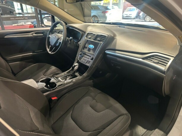 ford-mondeo-diesel-2017-big-19