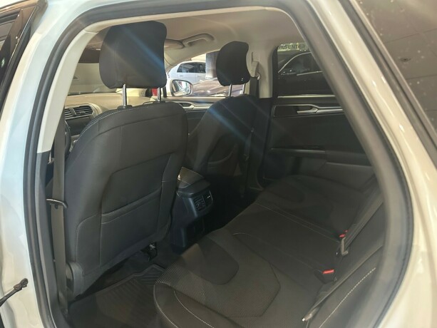 ford-mondeo-diesel-2017-big-12