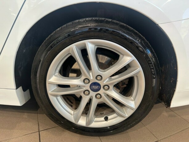 ford-mondeo-diesel-2017-big-26