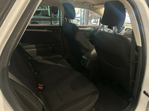 ford-mondeo-diesel-2017-big-15