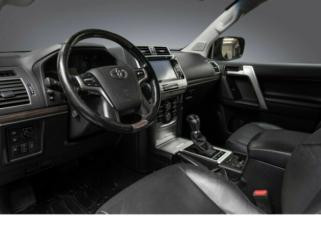 toyota-land-cruiser-diesel-2018-big-14