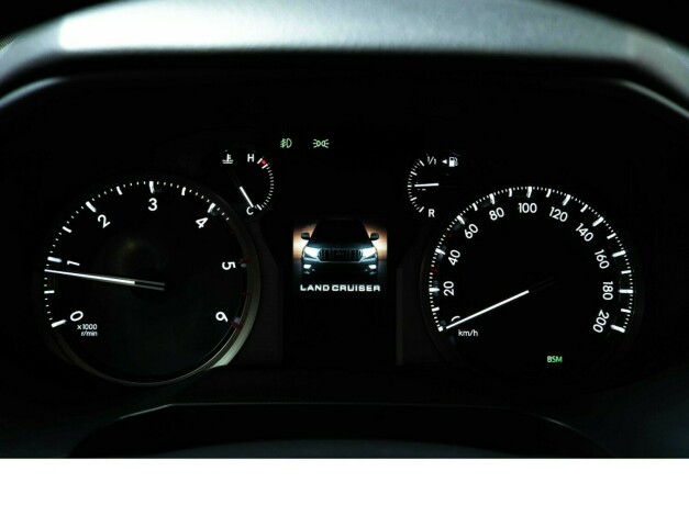 toyota-land-cruiser-diesel-2018-big-26