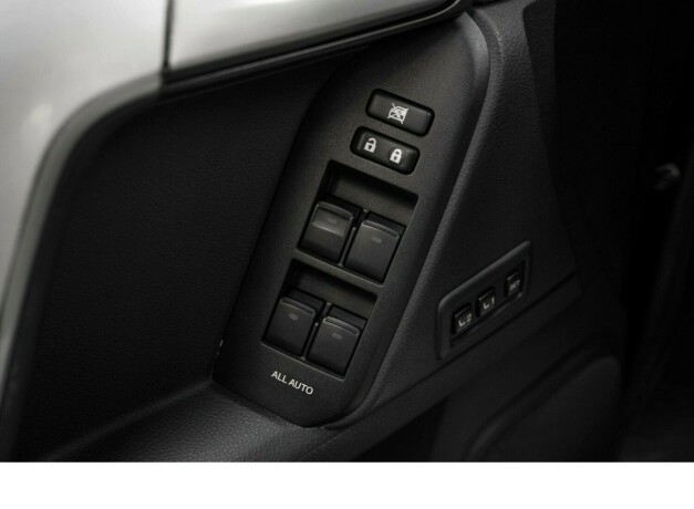 toyota-land-cruiser-diesel-2018-big-28