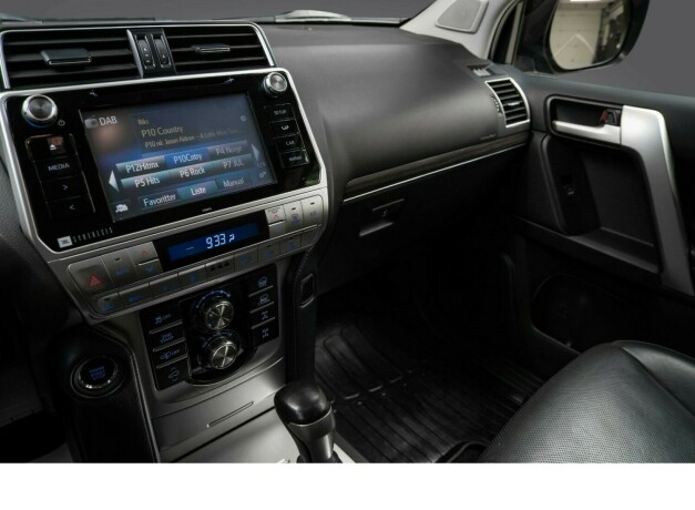 toyota-land-cruiser-diesel-2018-big-18