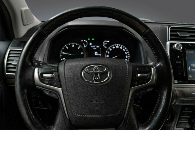 toyota-land-cruiser-diesel-2018-big-17