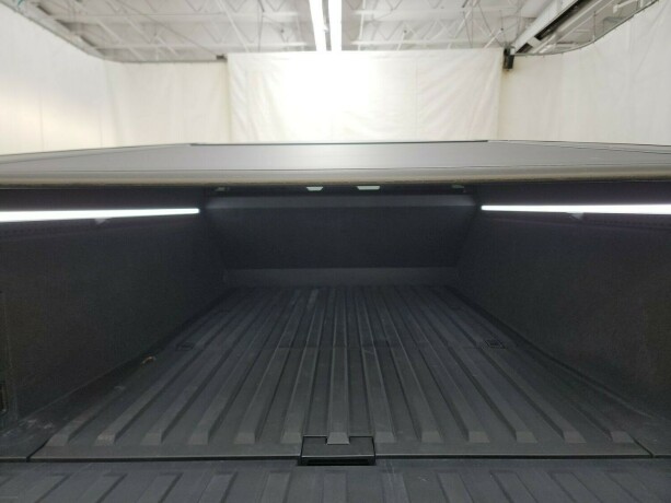 tesla-cybertruck-elektrisitet-2024-big-28