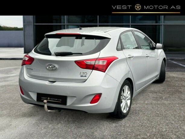 hyundai-i30-bensin-2013-big-7