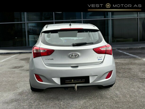 hyundai-i30-bensin-2013-big-5