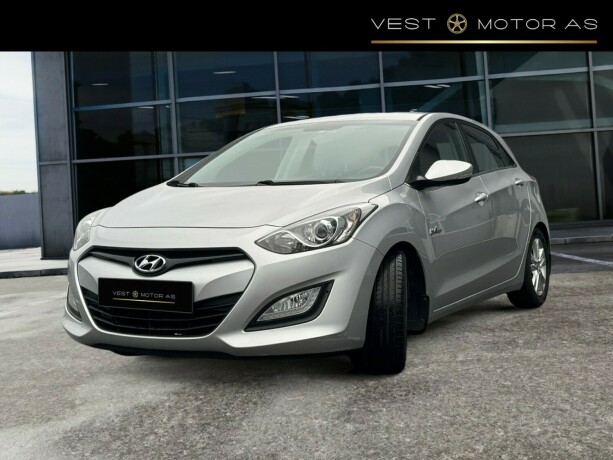 hyundai-i30-bensin-2013-big-2