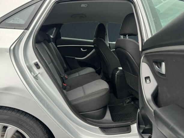 hyundai-i30-bensin-2013-big-13