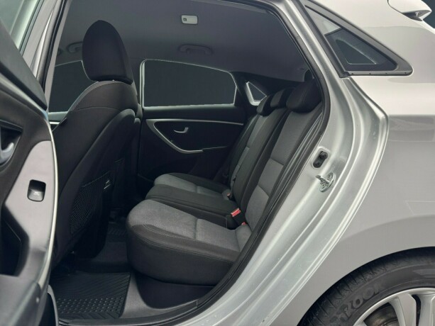 hyundai-i30-bensin-2013-big-12