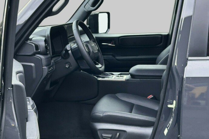 toyota-land-cruiser-diesel-2025-big-16