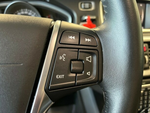 volvo-v40-cross-country-bensin-2019-big-27