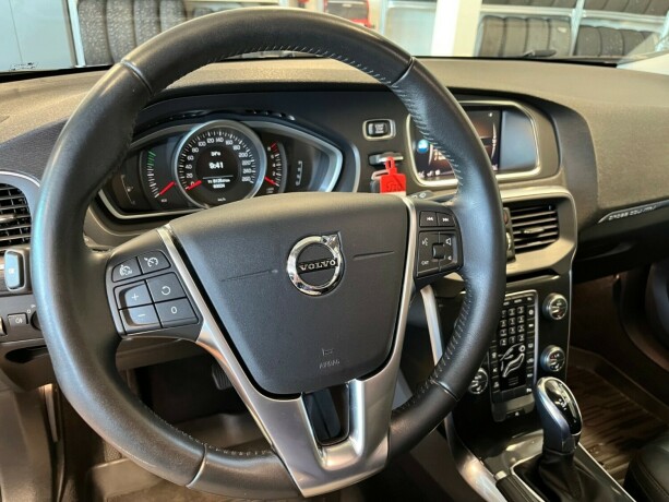 volvo-v40-cross-country-bensin-2019-big-24