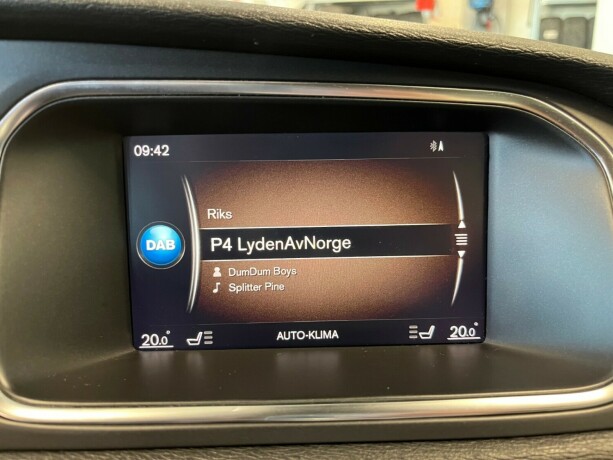 volvo-v40-cross-country-bensin-2019-big-31