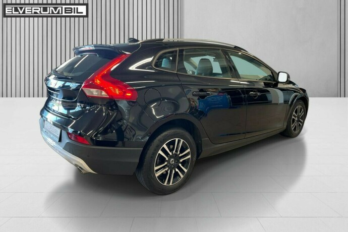 volvo-v40-cross-country-bensin-2019-big-8