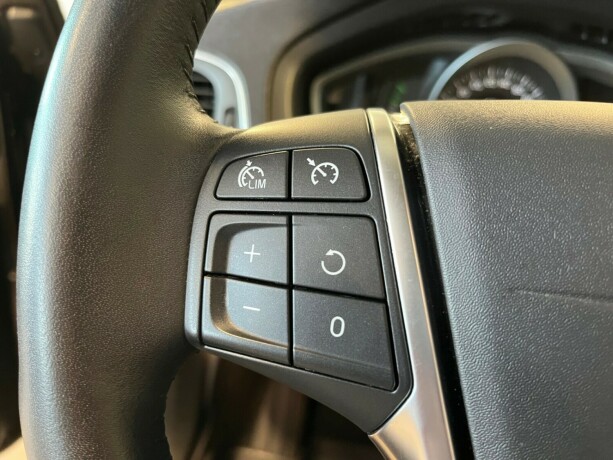 volvo-v40-cross-country-bensin-2019-big-26