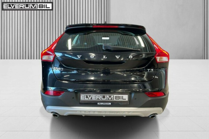volvo-v40-cross-country-bensin-2019-big-9
