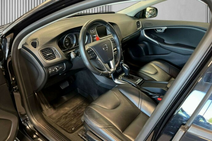 volvo-v40-cross-country-bensin-2019-big-14