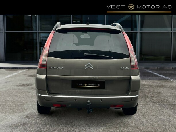 citroen-c4-picasso-diesel-2008-big-5