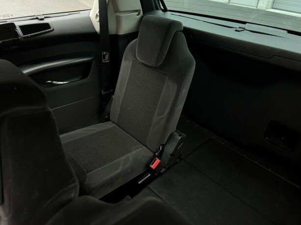 citroen-c4-picasso-diesel-2008-big-13