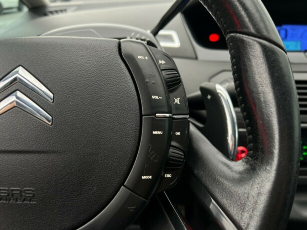 citroen-c4-picasso-diesel-2008-big-16