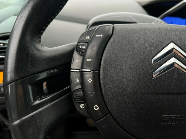 citroen-c4-picasso-diesel-2008-big-15