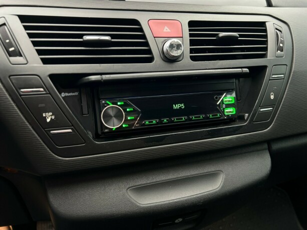 citroen-c4-picasso-diesel-2008-big-17