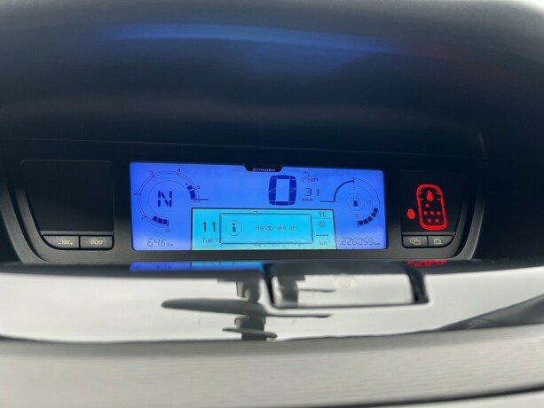 citroen-c4-picasso-diesel-2008-big-25