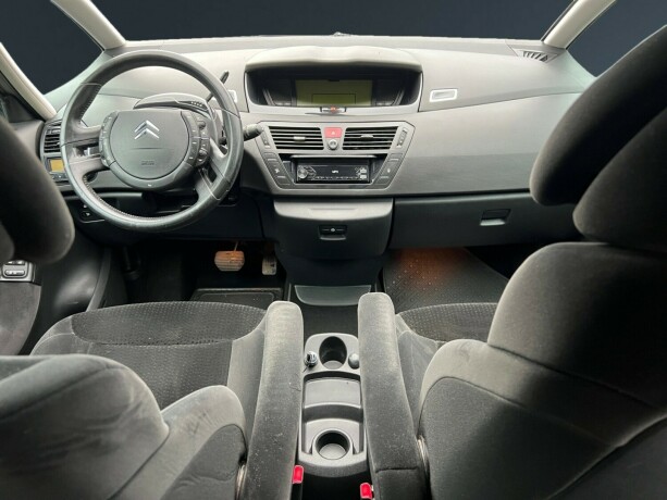 citroen-c4-picasso-diesel-2008-big-14