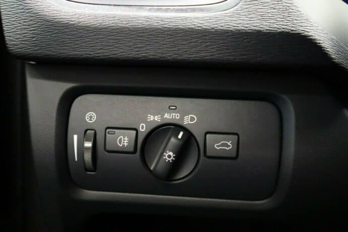 volvo-v40-diesel-2014-big-39