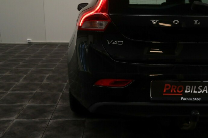 volvo-v40-diesel-2014-big-7